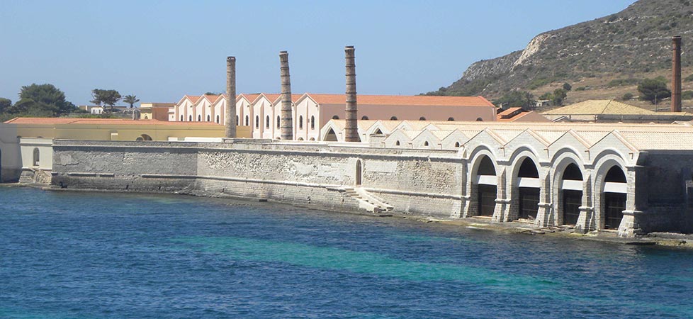 The word tonnare (tuna fisheries) refers to the complex of rectangular nets through which the tuna fish are guided once they have been captured.